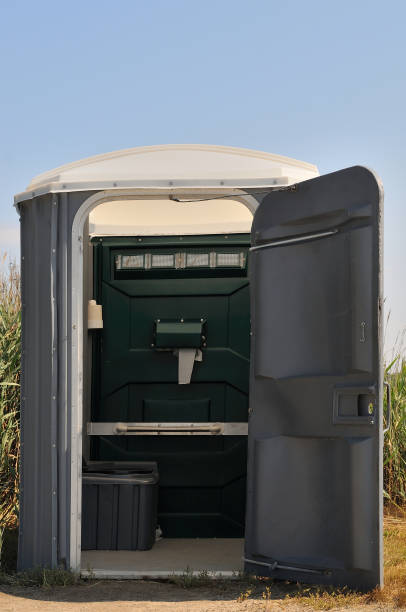 Best Portable restroom trailer rental  in Bonney Lake, WA